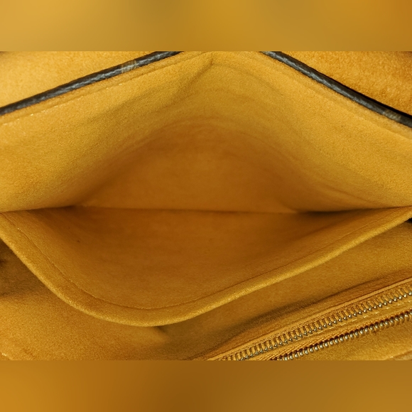 Louis Vuitton Pallas Chain Shoulder Bag - Picture 15 of 16